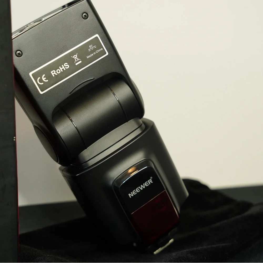 Neewer TT560 Speedlite Flash - Black